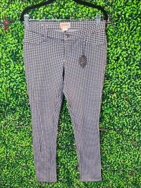Mudd Black & White Houndstooth Skinny Pants